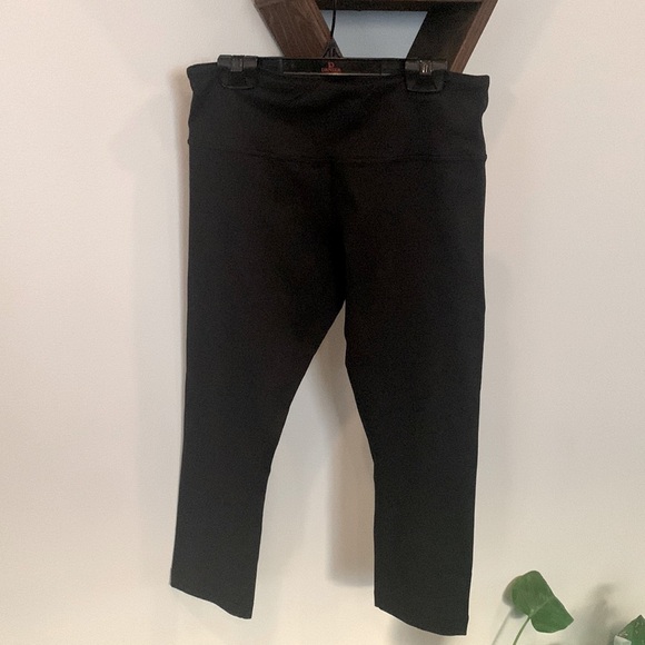 Lululemon cropped leggings - Picture 1 of 5